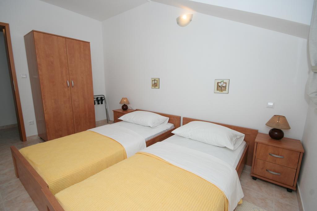 Apartments Mavarcica Trogir Szoba fotó